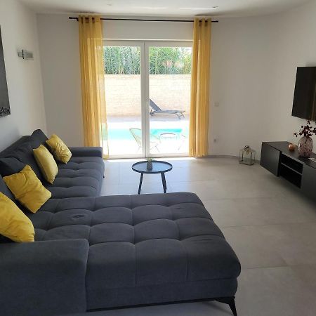 شقة Haus Dalmatia With Heated Pool بيبينيا المظهر الخارجي الصورة