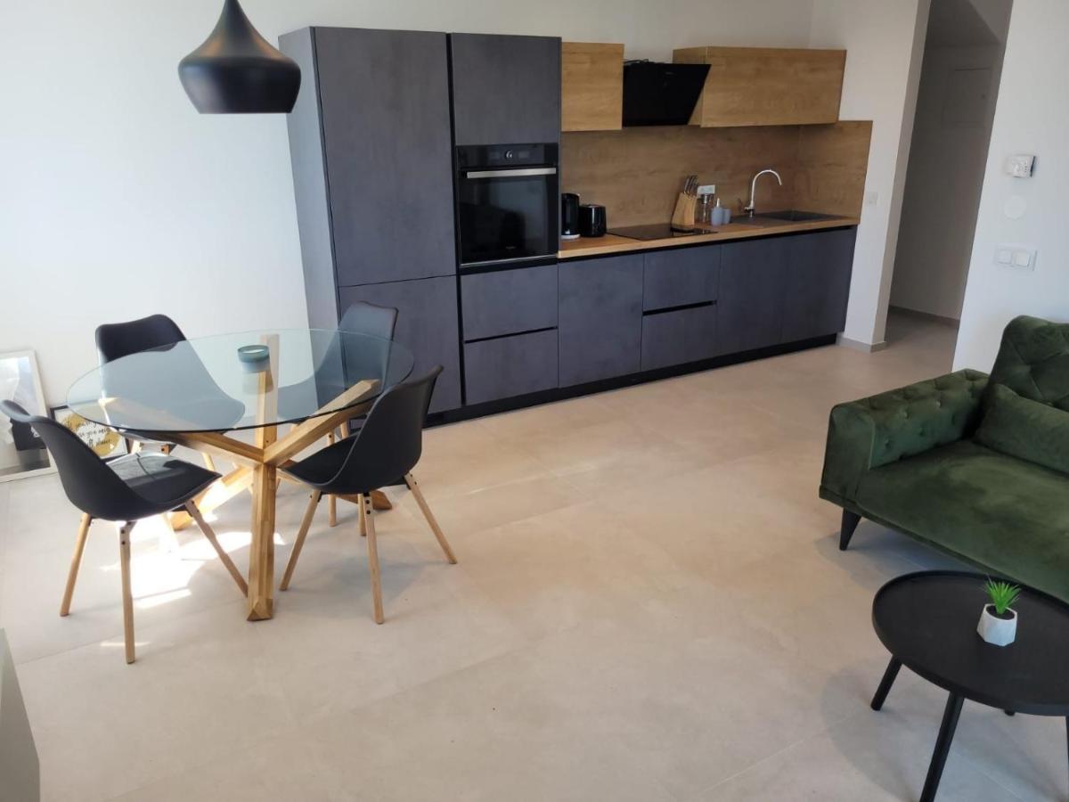شقة Haus Dalmatia With Heated Pool بيبينيا المظهر الخارجي الصورة