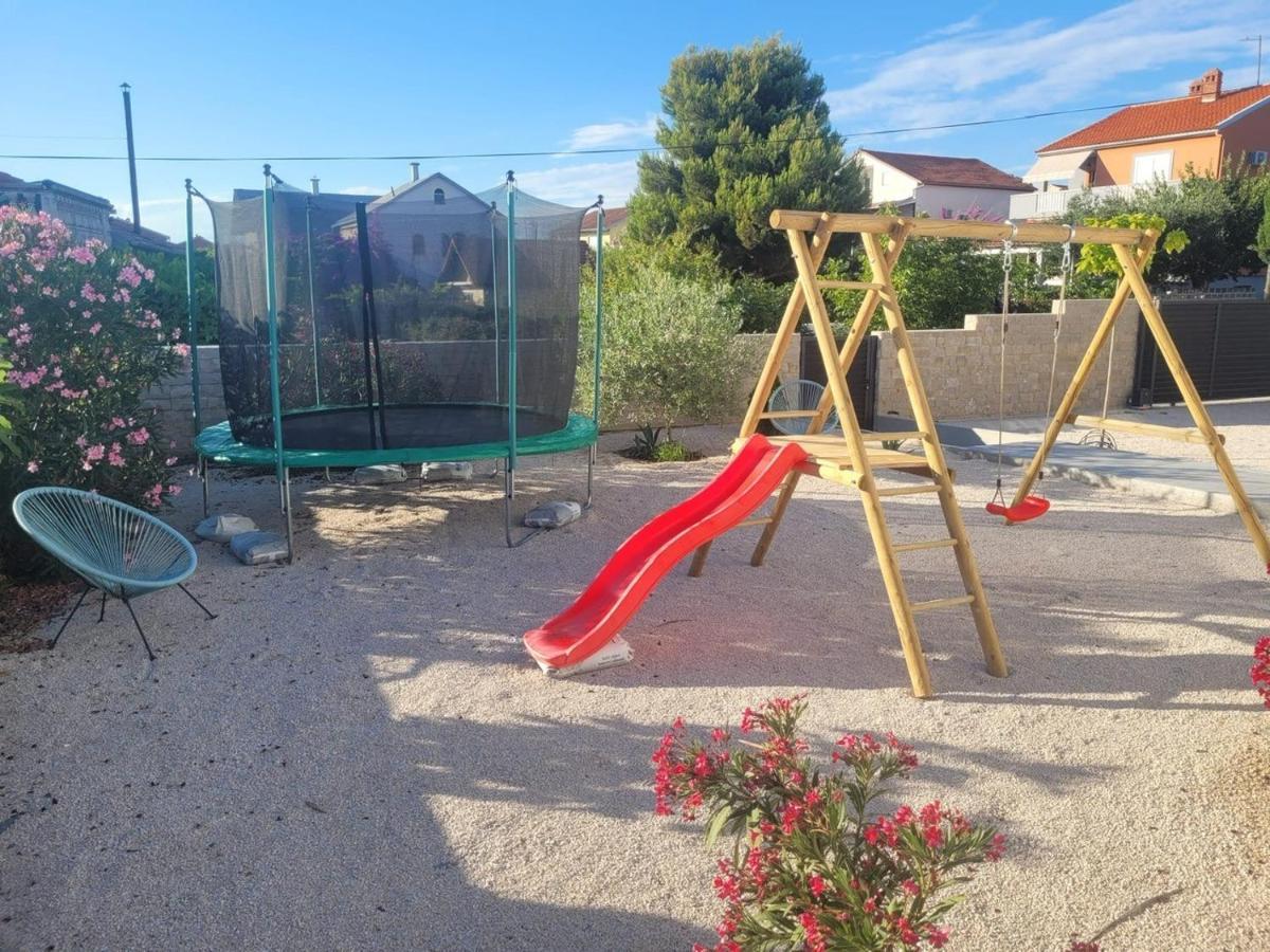 شقة Haus Dalmatia With Heated Pool بيبينيا المظهر الخارجي الصورة