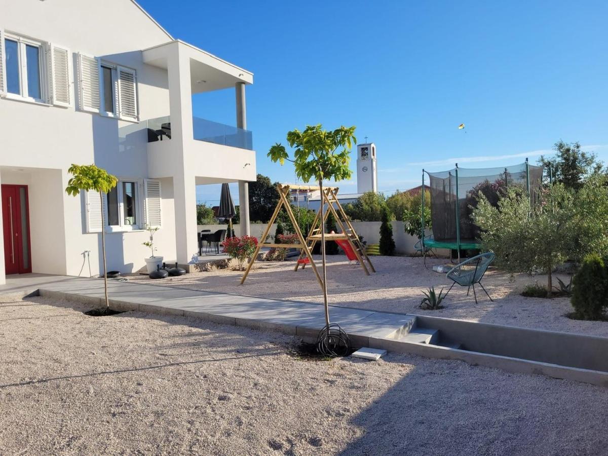 شقة Haus Dalmatia With Heated Pool بيبينيا المظهر الخارجي الصورة