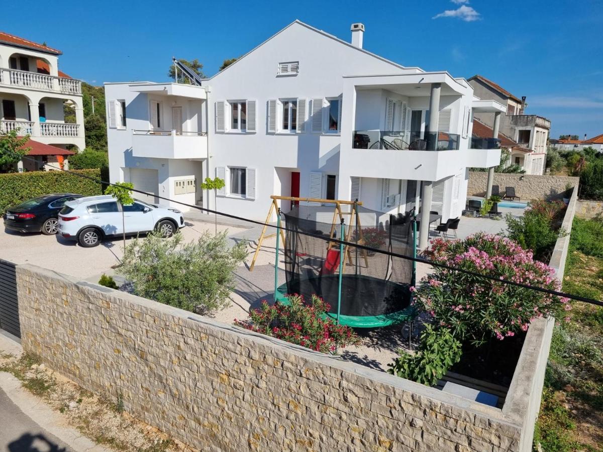 شقة Haus Dalmatia With Heated Pool بيبينيا المظهر الخارجي الصورة
