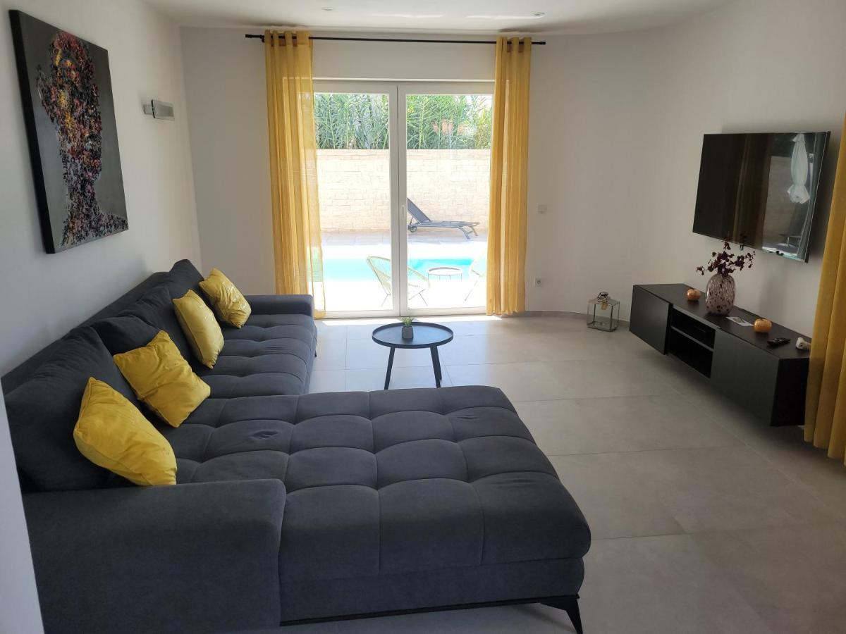 شقة Haus Dalmatia With Heated Pool بيبينيا المظهر الخارجي الصورة