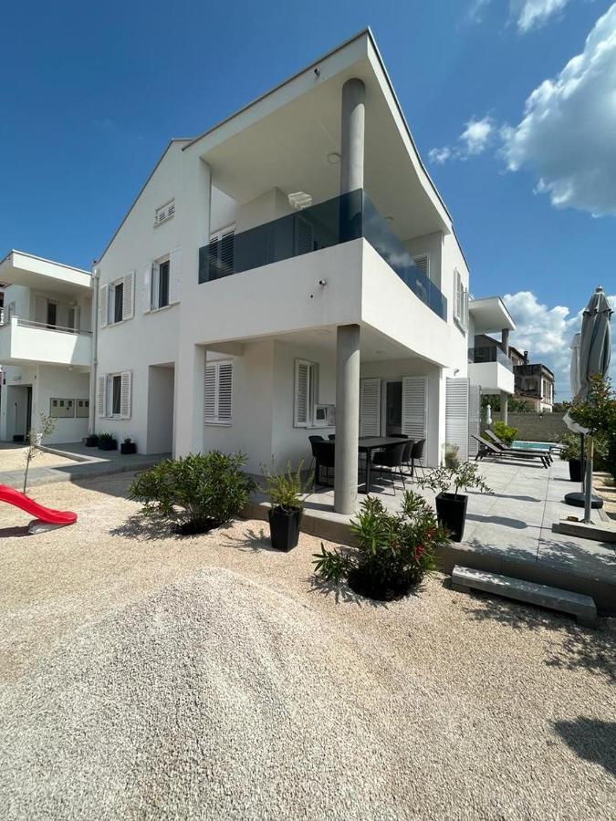 شقة Haus Dalmatia With Heated Pool بيبينيا المظهر الخارجي الصورة