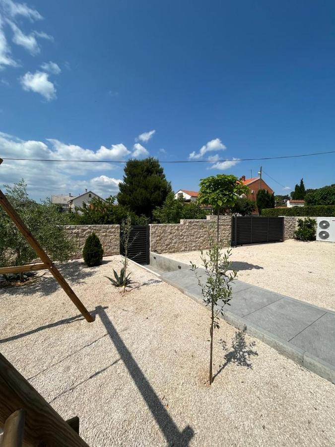 شقة Haus Dalmatia With Heated Pool بيبينيا المظهر الخارجي الصورة