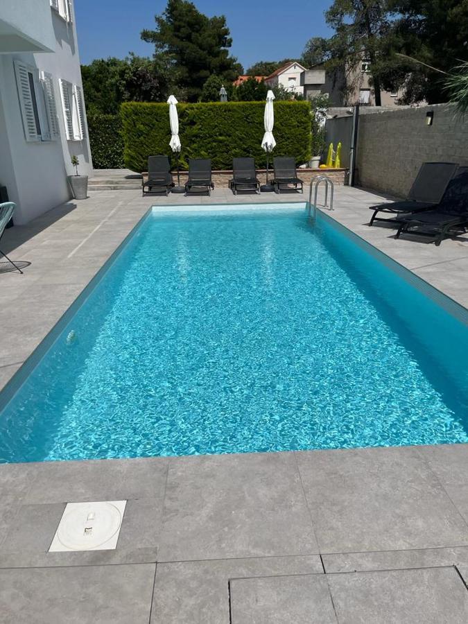 شقة Haus Dalmatia With Heated Pool بيبينيا المظهر الخارجي الصورة