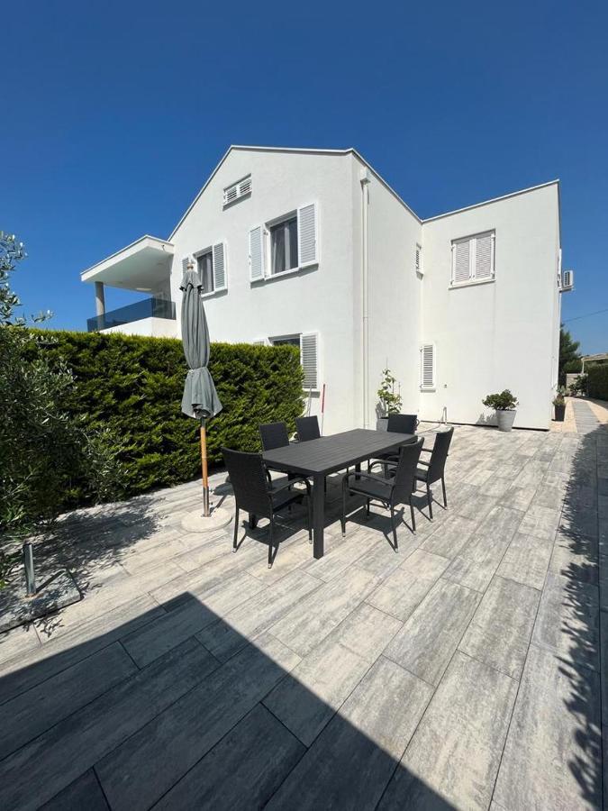 شقة Haus Dalmatia With Heated Pool بيبينيا المظهر الخارجي الصورة